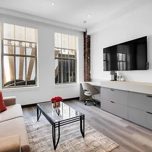 Indigo Getaway Queen Bed Free Park Near Ewr, Penn, Prudential Apartment Newark