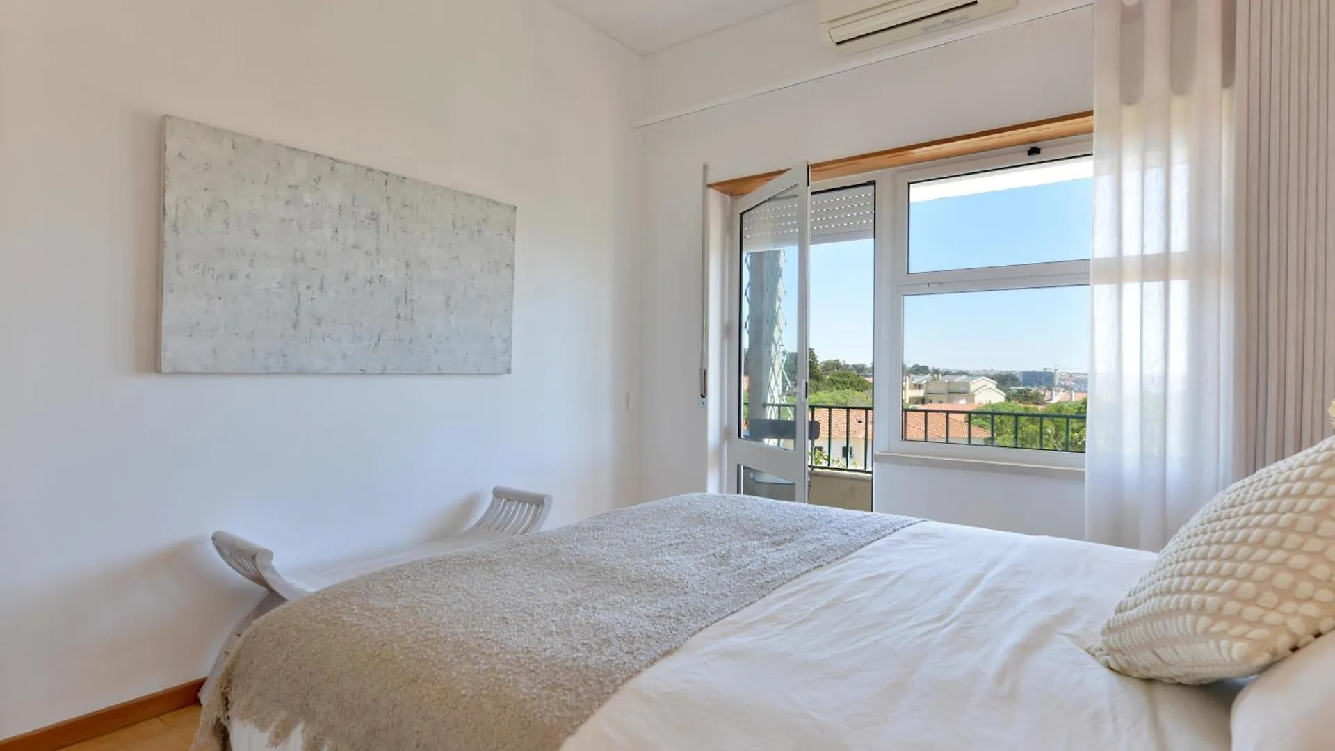 Cascais Sea View Apartment contacts
